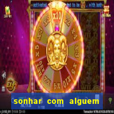 sonhar com alguem jogando cartas de tarot