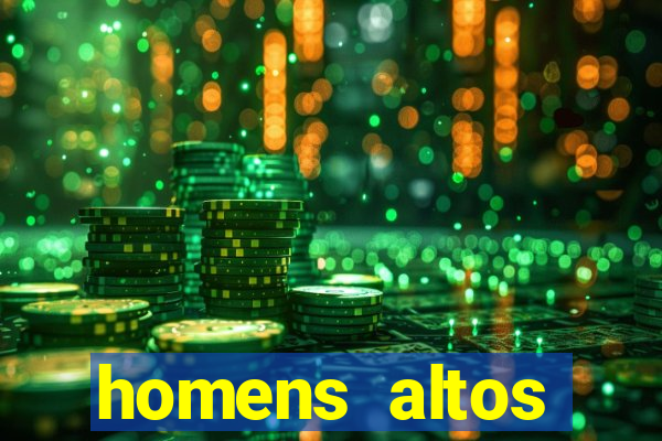 homens altos sarados pelados